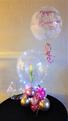 Montage de table, base déstructurée, fleurs dans ballon, bubble et paillettes 45 (2)